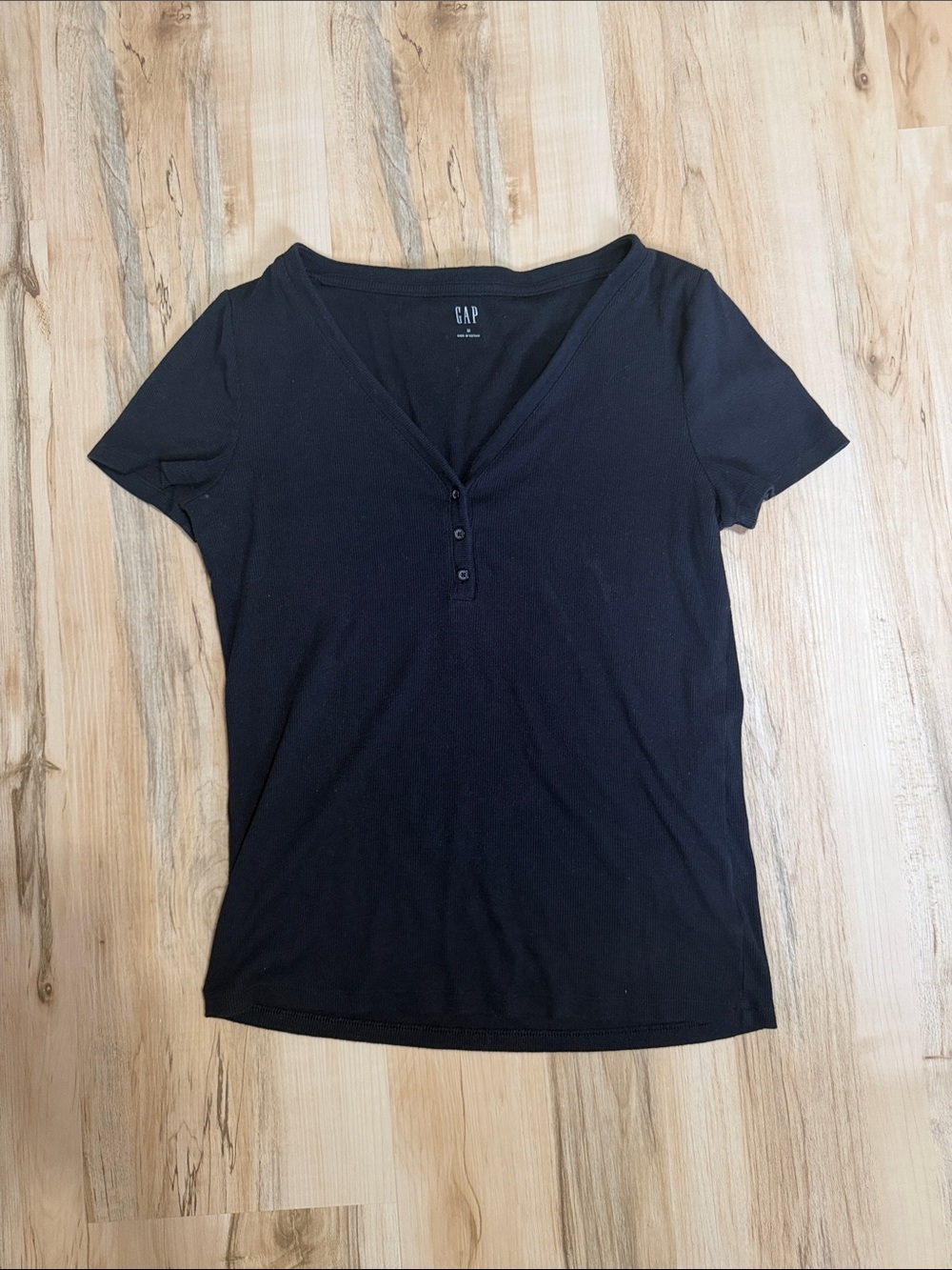 GAP Black Short-Sleeve V-Neck Button Front Tee